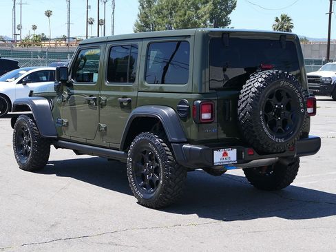 Used 2023 Jeep Wrangler Unlimited w/ 8.4" Radio Group AWD/4WD image 6