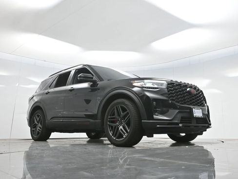Used 2025 Ford Explorer ST AWD/4WD image 51