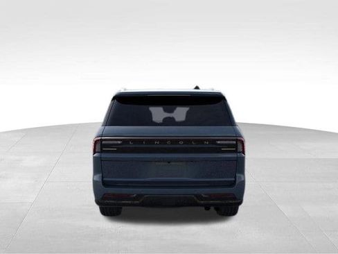 New 2026 Lincoln Navigator L Reserve AWD/4WD image 5