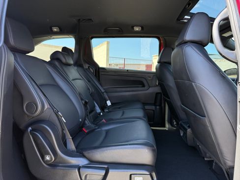 Used 2024 Honda Odyssey Sport image 18