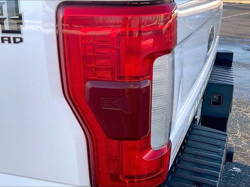 Used 2019 Ford F250 Lariat w/ Lariat Ultimate Package AWD/4WD image 21