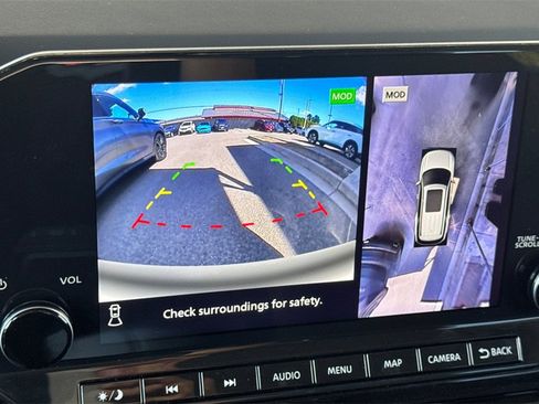 Certified 2024 Nissan Pathfinder SL image 22