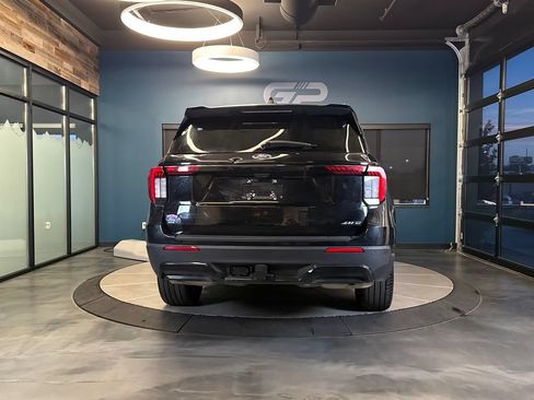 Used 2025 Ford Explorer ST-Line w/ Premium Package AWD/4WD image 4