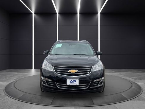 Used 2017 Chevrolet Traverse Premier image 2