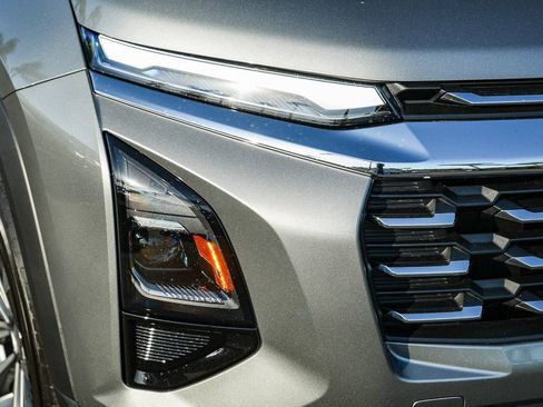 New 2026 Chevrolet Equinox LT FWD image 9