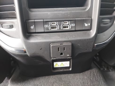 Certified 2024 RAM 1500 Laramie image 32