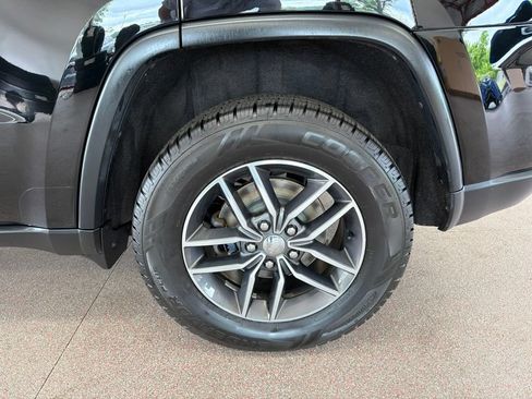 Used 2018 Jeep Grand Cherokee Limited AWD/4WD image 22