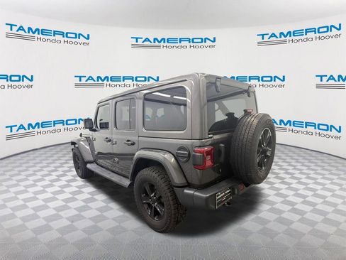 Used 2019 Jeep Wrangler Unlimited Sahara image 3