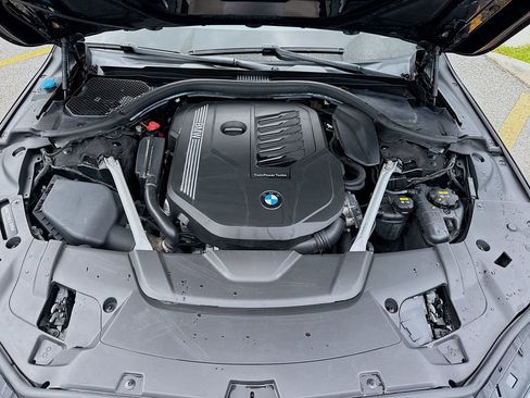 Used 2020 BMW 740i w/ Cold Weather Package RWD image 34