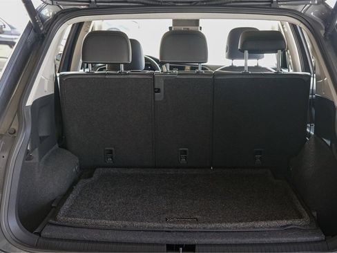 Used 2022 Volkswagen Tiguan SE image 30