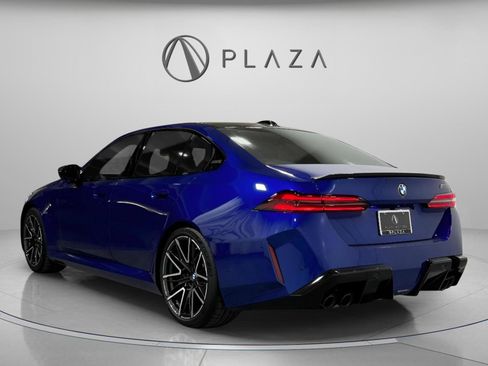 New 2026 BMW M5 w/ Carbon Package image 4