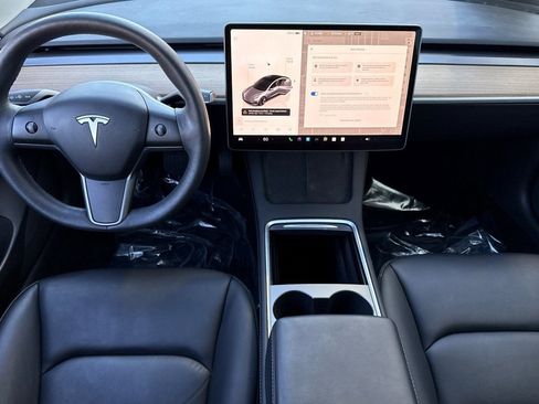 Used 2023 Tesla Model 3 Standard Range image 21