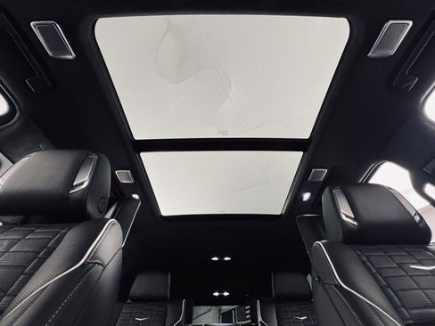 Used 2025 Cadillac Escalade Sport Platinum image 34