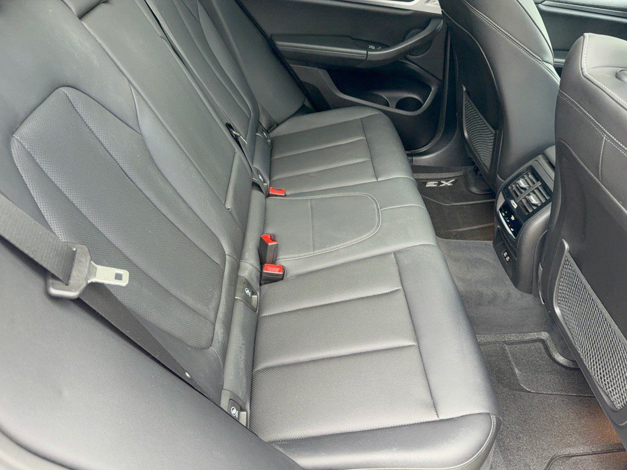 Used 2024 BMW X3 sDrive30i w/ Premium Package RWD image 29