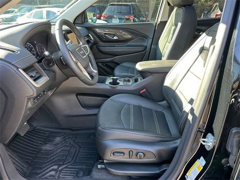 Used 2024 GMC Terrain Denali w/ Denali Premium Package image 9