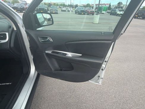 Used 2014 Dodge Journey SXT w/ Flexible Seating Group FWD image 27