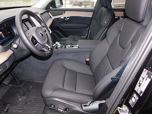 New 2026 Volvo XC90 B6 Plus w/ Protection Package Premier AWD/4WD image 15