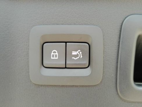 Used 2025 MAZDA CX-90 Plug-In Hybrid w/ Preferred image 31