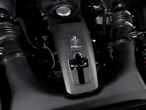 Used 2018 Ferrari 488 Spider RWD image 11