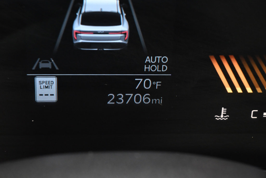 Used 2025 Kia K4 FWD image 26