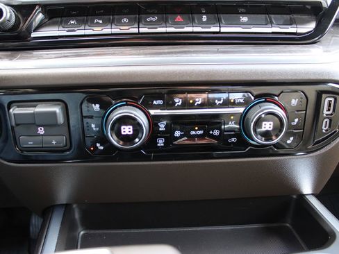 Used 2024 Chevrolet Silverado 1500 LTZ image 21