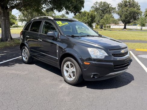 Used 2013 Chevrolet Captiva Sport LT FWD image 3