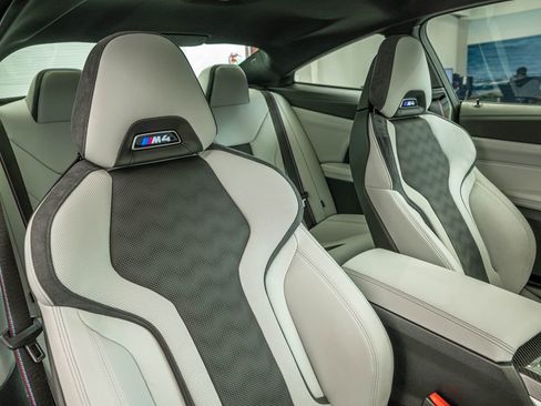 Used 2026 BMW M4 Coupe RWD image 40
