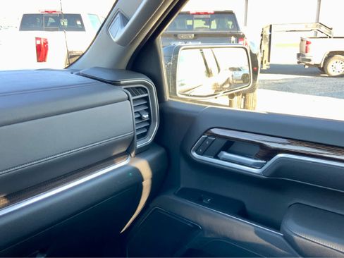 New 2026 GMC Sierra 1500 Elevation image 40