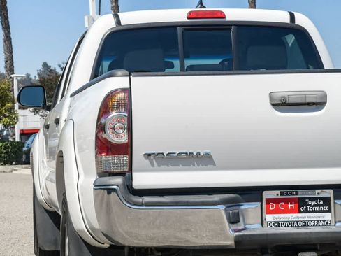 Used 2015 Toyota Tacoma PreRunner w/ SR5 Package RWD image 6