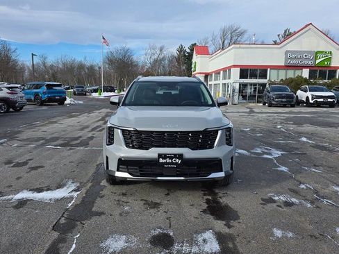 New 2026 Kia Sorento S image 2