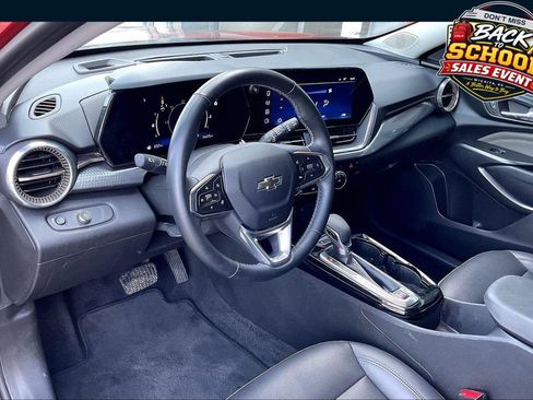 Used 2024 Chevrolet Trax ACTIV w/ Driver Confidence Package FWD image 14