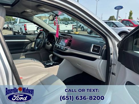 Used 2015 Toyota Highlander XLE AWD/4WD image 34