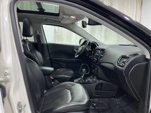 Used 2019 Jeep Compass Limited AWD/4WD image 32