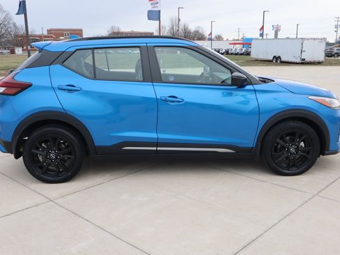 Used 2023 Nissan Kicks SR w/ SR Premium Package image 4