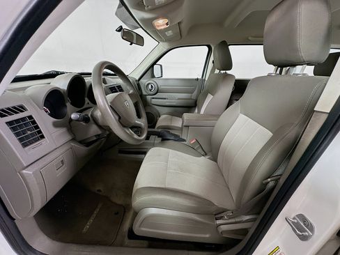 Used 2008 Dodge Nitro SXT RWD image 13