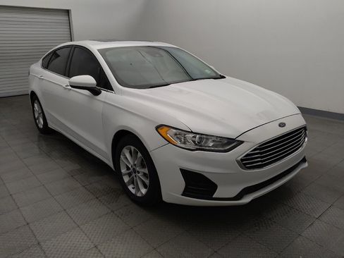 Used 2020 Ford Fusion SE FWD image 13