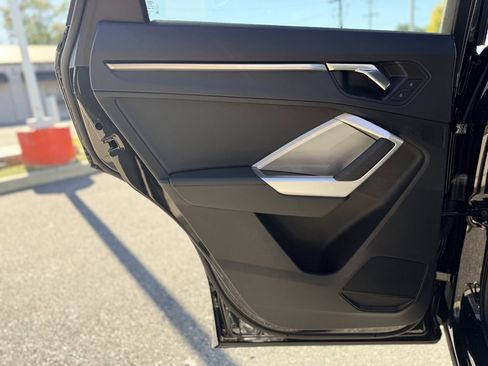 Certified 2024 Audi Q3 2.0T Premium image 16