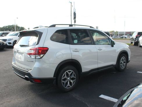 Used 2020 Subaru Forester Premium w/ Popular Package #1 AWD/4WD image 7