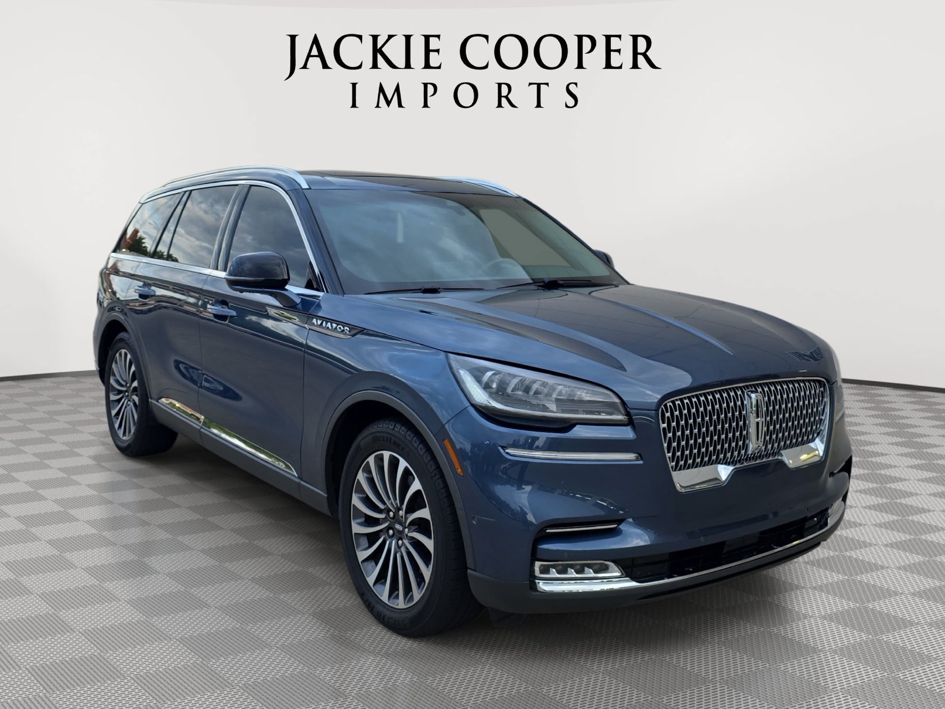 Used 2020 Lincoln Aviator Reserve w/ Equipment Group 201A RWD image 3