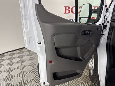 New 2025 Ford Transit 350 148 Low Roof RWD image 17