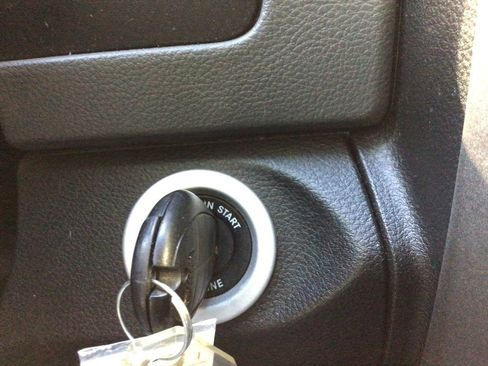 Used 2018 RAM 2500 Tradesman w/ Chrome Appearance Group image 17