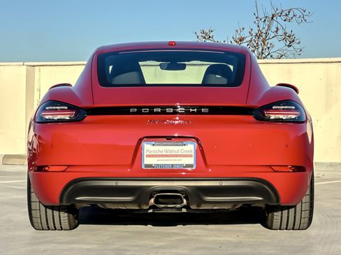 Used 2018 Porsche 718 Cayman image 6