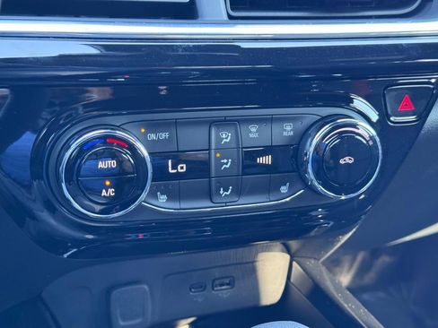 Used 2026 Chevrolet Trax RS w/ Sunroof Package FWD image 13
