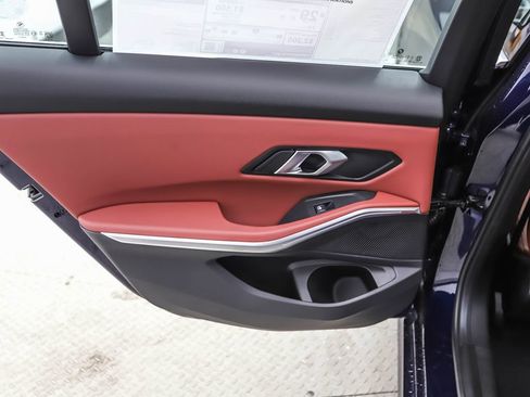 Used 2025 BMW 330i xDrive Sedan w/ Premium Package image 18