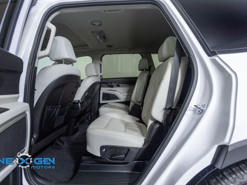 Used 2022 Kia Telluride EX w/ EX Premium Package image 27