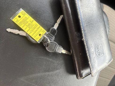 Used 2012 RAM 2500 ST w/ Chrome Appearance Group image 26