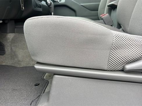 Used 2015 Nissan Frontier SV w/ SV Value Truck Package image 13