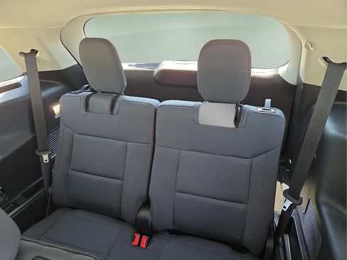 Used 2025 Ford Explorer Active AWD/4WD image 21