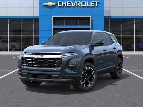 New 2026 Chevrolet Equinox LT w/ Convenience Package II AWD/4WD image 6