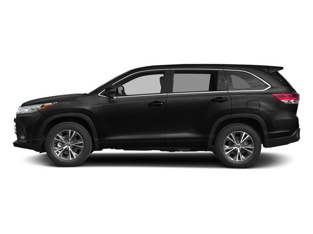 Used 2017 Toyota Highlander LE FWD image 6